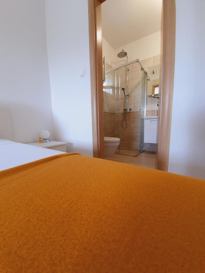 Apartmani Starigrad Paklenica - Danijel Exterior photo