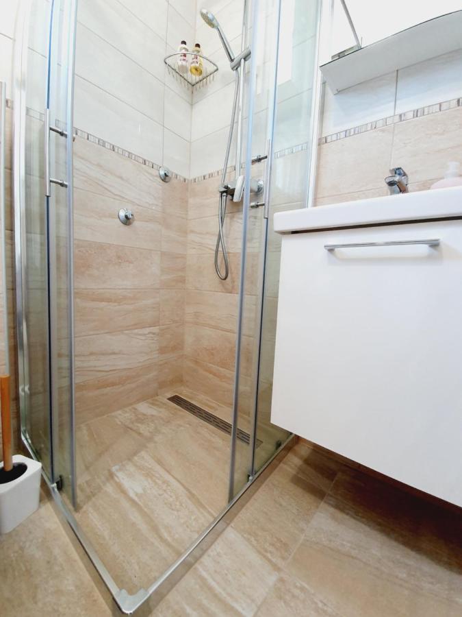 Apartmani Starigrad Paklenica - Danijel Exterior photo
