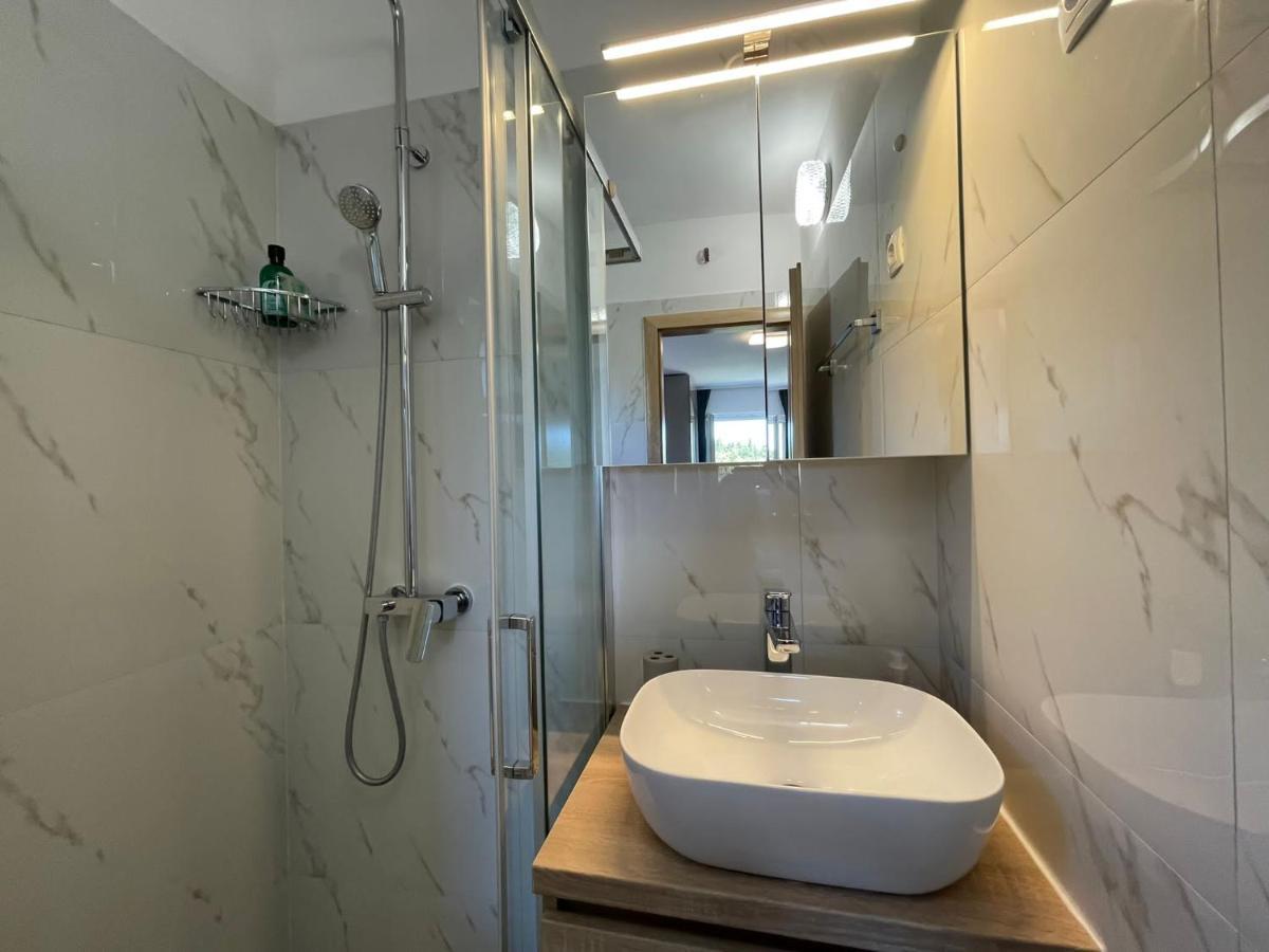 Apartmani Starigrad Paklenica - Danijel Exterior photo