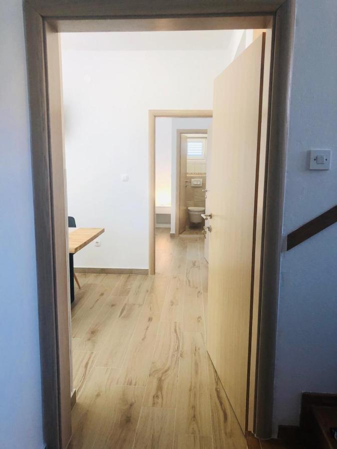 Apartmani Starigrad Paklenica - Danijel Exterior photo